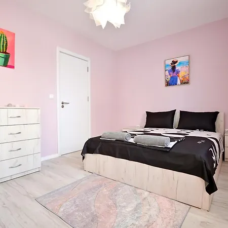 Modern Escape Апартаменты Варна