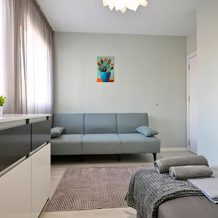 Modern Escape * Βάρνα