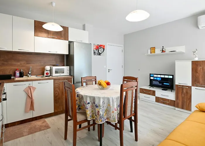 Modern Escape * וארנה