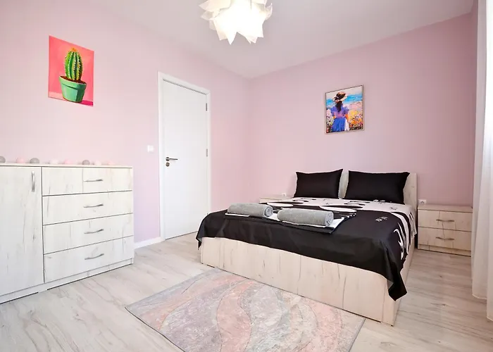 Modern Escape דירה וארנה