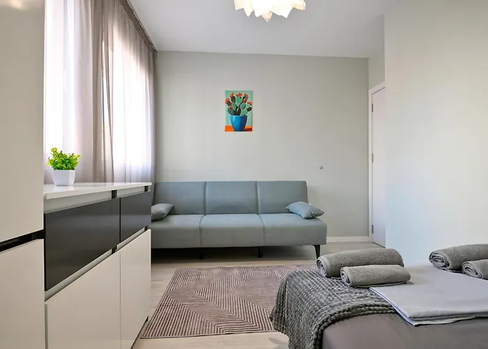 Modern Escape * וארנה